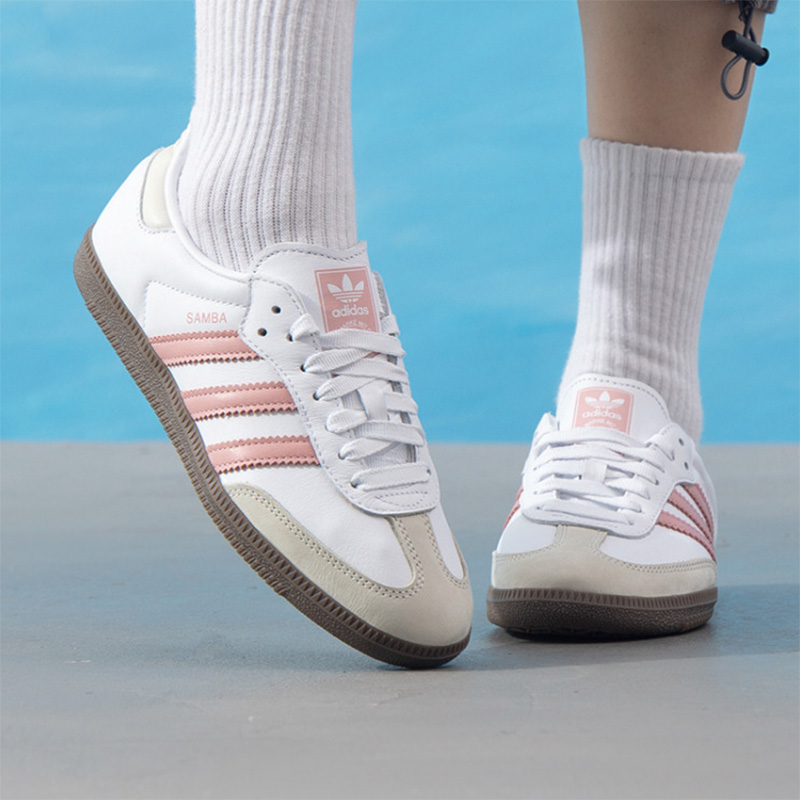 Scarpe sportive casual da donn - Adidas Shoes Superstar recensione e prezzo